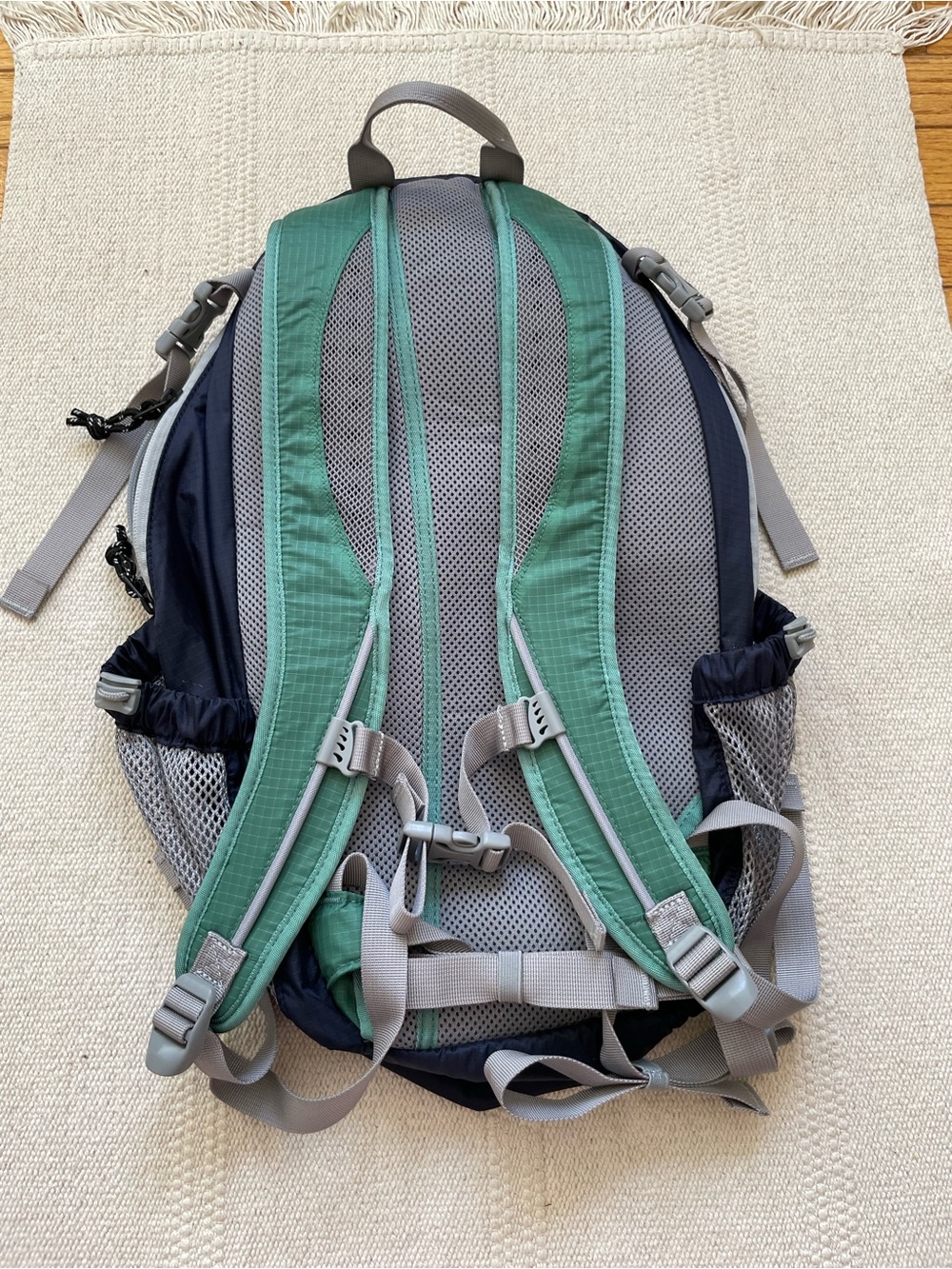 LL Bean Stowaway Backpack Day Pack Lightweight Trail Bike Ripstop - Picture 3 of 10